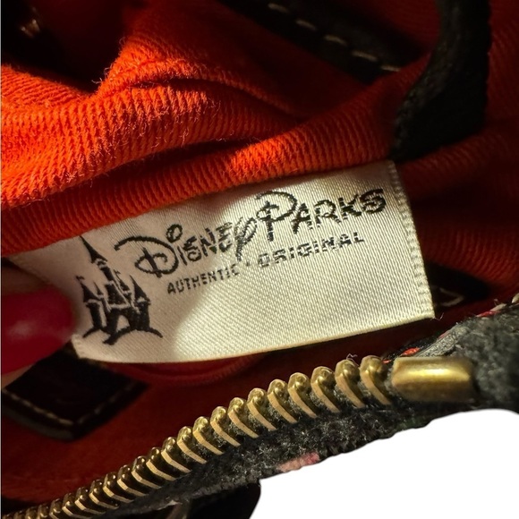Dooney & Bourke Disney Parks Mickey Mouse Rainbow small  crossbody handbag - Picture 11 of 11